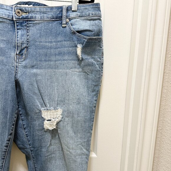 Torrid We Swear By The Fit Boyfriend Distressed Denim Jeans Women's Size 20 Boho - Picture 5 of 12